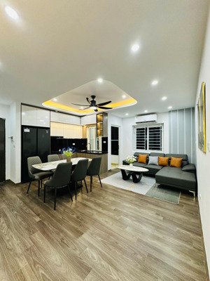 chính chủ bán căn hộ green park giá 3.85 tỷ 60m2, 2 ngủ 2 wc sổ đỏ cầm tay .full nội thất chỉ vào ở