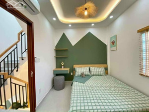 cần tiền bán hxh 7m khu hoàng việt - út tịch, p. 4, q. tân bình, trệt 3 lầu đẹp, dt 60m2/4tỷ2
