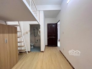 nhà trọ mới xây ngay trung tâm q10 đường 3/2, ban công - cửa sổ giá rẻ, ngay cầu vượt 3/2