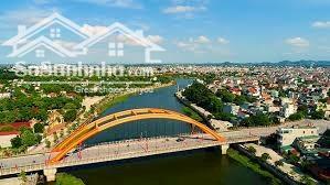 Bán lô góc 200m² vị trí đẹp nhất phố lÝ Thái Tổ.