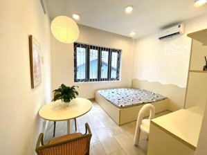 căn hộ cao cấp 40m đầy đủ nội thất vị trí vàng nguyễn thị nhỉ, gần vạn hạnh mall, đầm sen