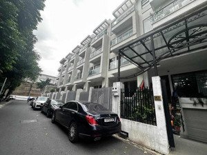 siêu phẩm liền kề - ô tô tránh, dừng đỗ cửa - 1 hầm 5 tầng nổi thang máy cao cấp- kinh doanh đỉnh