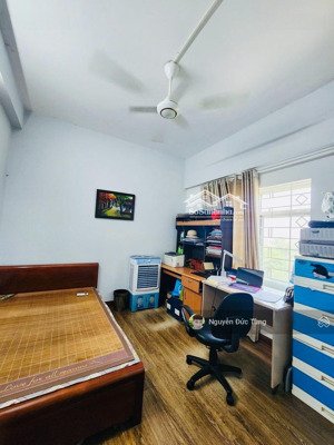 siêu hiếm bán nhà tập thể bách khoa diện tích cực rộng 3pn - 2wc khách bếp giá chỉ hơn 4 tỷ