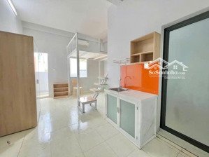 cho thuê phòng trọ có ban công nội thất cơ bản ngay khu cnc, fpt, hutech