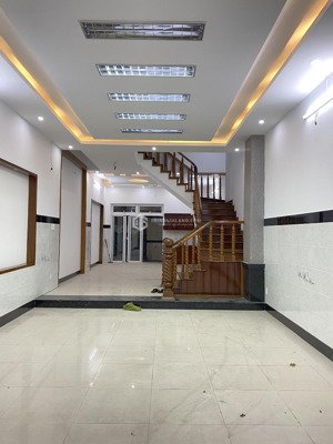 bán nhà gần biển 1 trệt 2 lầu khu nội bộ lê lợi, tt. vũng tàu nhà kiên cố, đã hoàn công