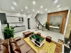 bán nhà riêng tựu liệt - linh đàm, 35m2/5 tầng, full nội thất đẹp, ô tô đỗ gần