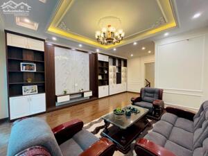 Duy nhất! Một căn nhà cực đẹp 43m2x7T thang máy, 10m ra phố, ôtô, đầy đủ nội thất phố Phạm Văn Đồng, Tăng Thiết Giáp.