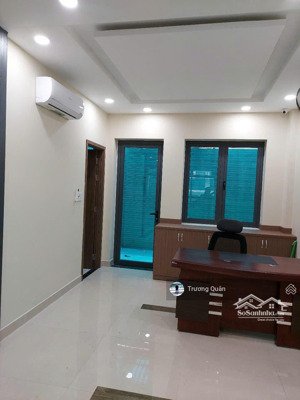 cho thuê tầng trệt 5*23m full nội thất vào làm việc ngay nhà có thang máy, hầm xe tại kđt vạn phúc