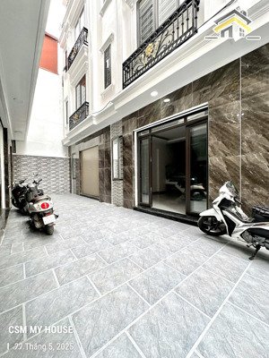 nhà 4 tầng - mới đẹp - 45m2 - giá bán: 3 tỷ 200