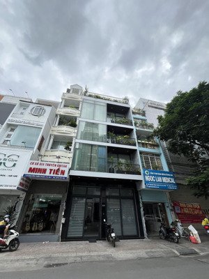 siêu phẩm mặt tiền ngang 8m! bán tòa nhà vp mặt tiền ngay lê văn sỹ, p2, tân bình, dt: 8mx18m.