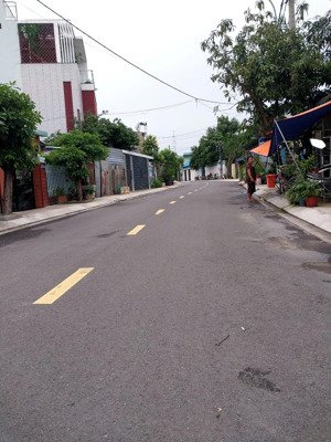 bán nhà mặt tiền tân hiệp 10, hoc môn, giá 3,57 tỷ, 5,3x27m (cn 143m2)