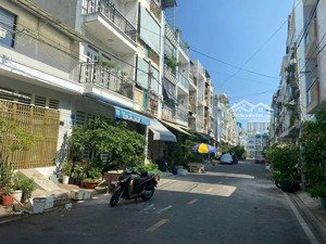 xe hơi ngủ, ngay nhà thờ đồng tiến đường thành thái q10 dt 4,2x20m giá 11 tỷ tl