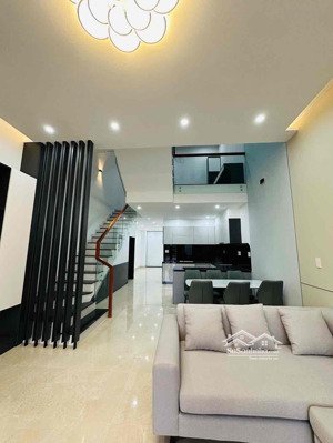cho thuê nhà 3 tầng mới 14 hòa minh 29, ngay công viên trung tâm quận liên chiểu