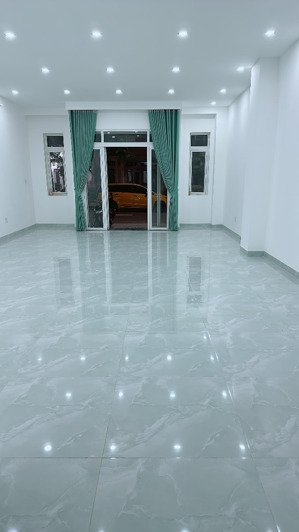 cho thuê nhà tmdv phú mỹ, thủ dầu một, bình dương 1 trệt 2 lầu dt 6x17m - 5pn - 5wc
