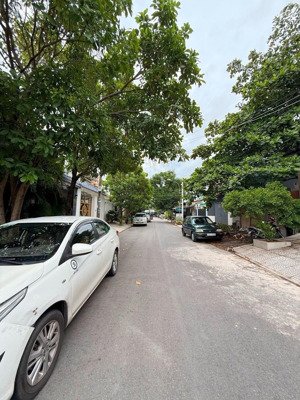 bán nhà mặt tiền kdc bình hưng, - bình chánh , 4 lầu , 120m2 chỉ 11,2 tỷ