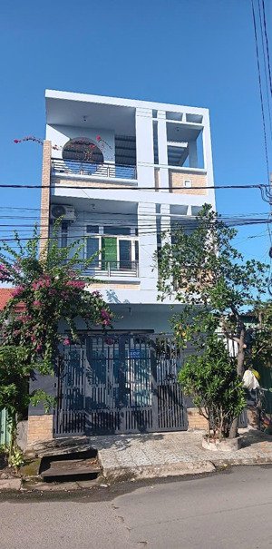 nhà mặt tiền đường giá tốt 1t2l trung tâm thủ dầu một chỉ nhỉnh 2,6 tỷ