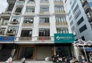 cho thuê nhà ngõ 11 nguyễn thị định-70m2 x 5 tầng oto tránh nhau giá 25 triệu