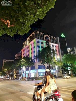Tòa Nhà VP Cao cấp hạng A, mặt phố Bà Triệu , Tràng Tiền, Hoàn Kiếm, Hà Nội. 700m2, 11 Tầng, 740 tỷ . Hot!