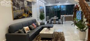 VH102. C.H.O T.H.U.Ê NHÀ nguyên căn 4 tầng tại Vinhomes Marina