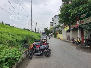 cần bán nhanh mảnh đất mặt phố bát khối,gần cầu vĩnh tuy,dt120m2,mt5.2m,giá 21.5 tỷ.