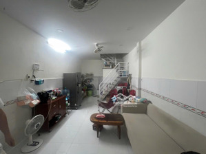 cho thuê nhà hẻm xe hơi 58 tôn thất thuyết quận 4