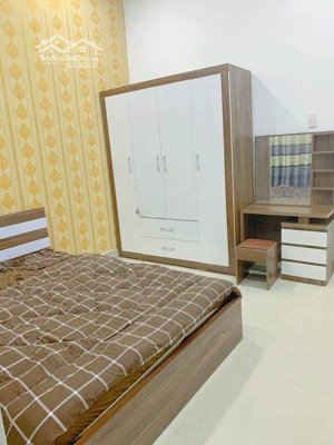 bán nhà mà do chủ nhà vay ngân hàng hết khả năng trả lãi gốc nên bị ngân hàng phát mại