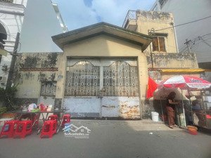 hạ giá bán gấp góc hẻm xe tải 220/.. /.. âu cơ, p. 9, tân bình - công nhận: 366m2 chỉ 80 triệu/m2