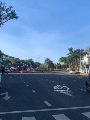 siêu phẩm giữa lòng buôn ma thuột eco city premia lô góc đẹp 157,8m2 giá chỉ 9.4 tỷ