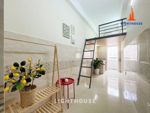cho thuê phòng gác có ban công giá rẻ gần bến xe miền đông