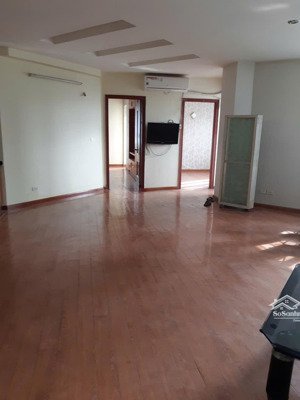 cho thuê căn hộ 108m 2 phòng ngủ nội thất cơ bản tại 57 vũ trọng phụng chỉ 12 tr/tháng