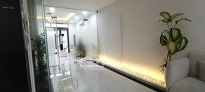 cho thuê nhà nguyên căn kdc him lam có thang máy tiện làm vp/ở giá 45 triệu/th, vị trí đẹp