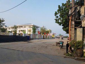 bán 70,3m đất đan phượng.gần khu đấu giá đồng sậy. giá đầu tư, đường trước 7m rộng thoáng