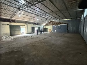 cho thuê kho mặt đường phúc diễn, nam từ liêm, dt 300m2, điện 3fa, xe 15t vào, 23tr/th