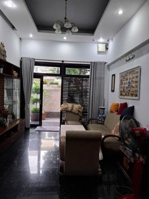 hxh văn chung gần nhà ga t3 tân bình cần bán gấp nhỉnh 26 tỷ