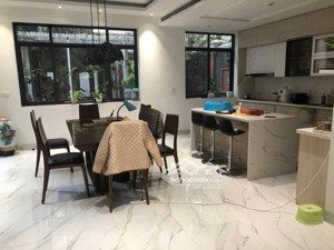 bán nhà biệt thự ciputra diện tích 198m2, 4 tầng, mt 9m, khu c2 trục chính đẹp nhất, q. tây hồ