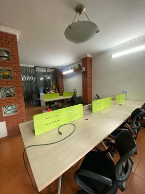 cho thuê văn phòng 30m2 khu đô thị định công, đỗ ô tô thoải mái