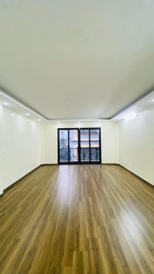 bán tòa nhà mặt phố 160m2, 7 tầng thang máy tại thanh trì