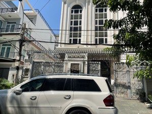 bán toà nhà 6 lầu phước kiển nhà bè 250m2 giá 31 tỷ