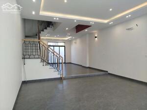 Nhà mới 3 lầu mặt tiền đường liên phường 25tr/tháng