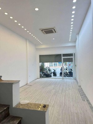 bán nhà ngã tư xã đàn - phố vip trung tâm đống đa - 60m2 x 4 tầng - mặt tiền 4,5m - giá 500tr/m2
