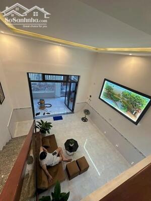 Nhà gác lửng đúc kiệt Mẹ Suốt, gần Đại học Sư Phạm Đà Nẵng 4PN 2WC