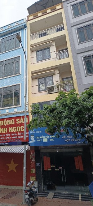 mặt phố kinh doanh sầm uất.phố hoàng công.mậu lương.đường 2 làn xe buýt tránh.khu vực đông dâ