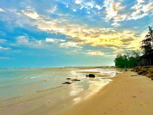 bán đất gần ngay mặt tiền đường biển, 1000m2 giá chỉ 950 triệu, gần các resort 5 sao 