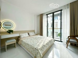 siêu phẩm studio 40m2 ban công - máy giặt riêng đường hoà hảo quận 10 ngay vạn hạnh mall