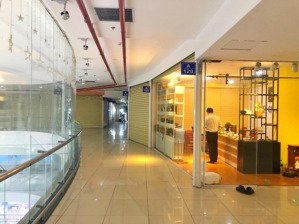 giảm giá 50% mặt bằng, diện tích nhỏ, kiot cho thuê oriental plaza, mặt tiền âu cơ, lh 