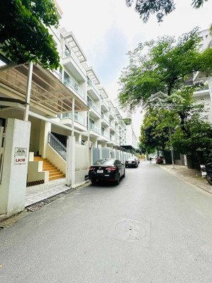 fo cần bán gấp nhà biệt thự tại quận thanh xuân 1 hầm 5 nỗi kinh doanh vp. dt : 140 m2 giá : 44 tỷ