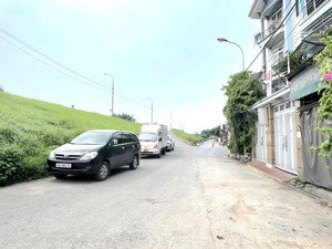 bán đất p. cự khối, 66m2, oto 7 chỗ vào đất, xây ccmn, xây nhà ở sướng, đầu tư giữ tiền đỉnh