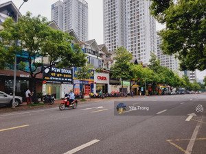 bán nhà mặt phố nguyễn chánh, kd vô địch, 96m2 x 4 tầng, chỉ 53.5 tỷ.