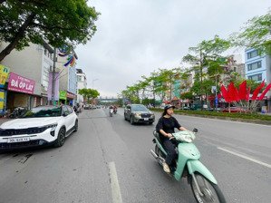 3 mặt tiền, lô góc, phân lô, mặt phố ngô gia tự, lb, dt 89 m, giá 24 tỷ, vỉa hè rộng, ttp, kd su