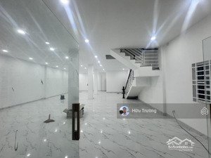 cho thuê mặt tiền vườn lài 12x45=540m2. có căn biệt thự 2 tầng rộng rãi. giá 55tr/th